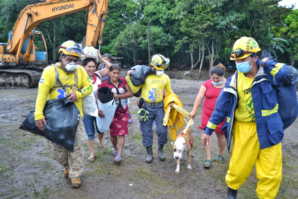 421-familias-alrededor-de-el-picacho-fueron-evacuadas-preventivamente-ante-riesgo-por-lluvias